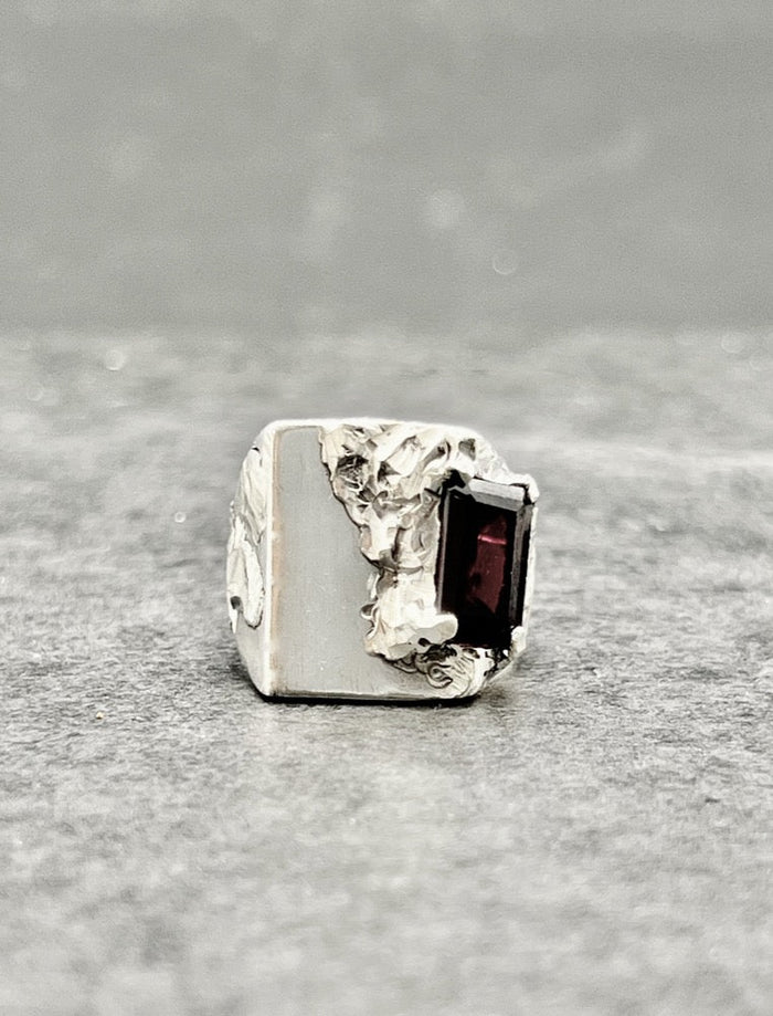 Blackrock Jewel Signet Ring Men Red Garnet Stone