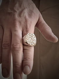 Big signet ring diamant carving - Black Rock Jewel