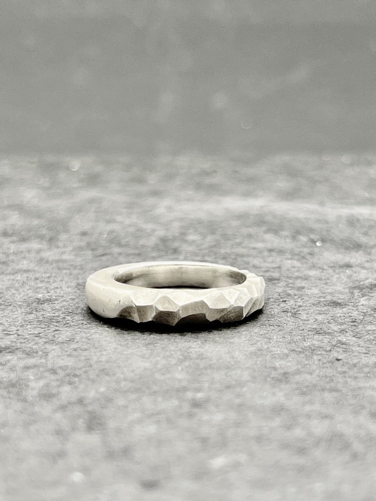 Diamon carved band ring - Black Rock Jewel