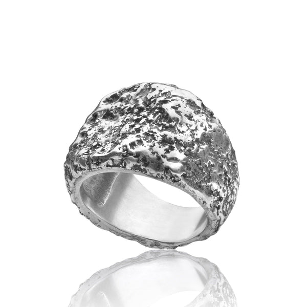 Men's ring Signet carved moon oxid - Black Rock Jewel