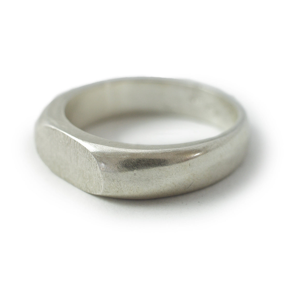 Men's ring Signet rounded thin - Black Rock Jewel