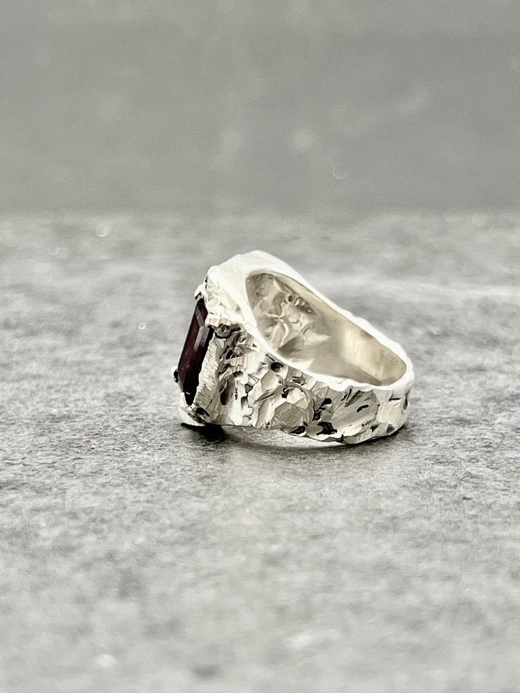 Garnet stone deals silver ring