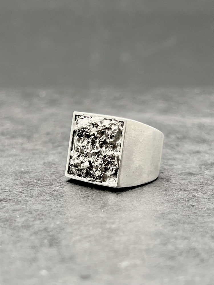 Signet lava ring - Black Rock Jewel