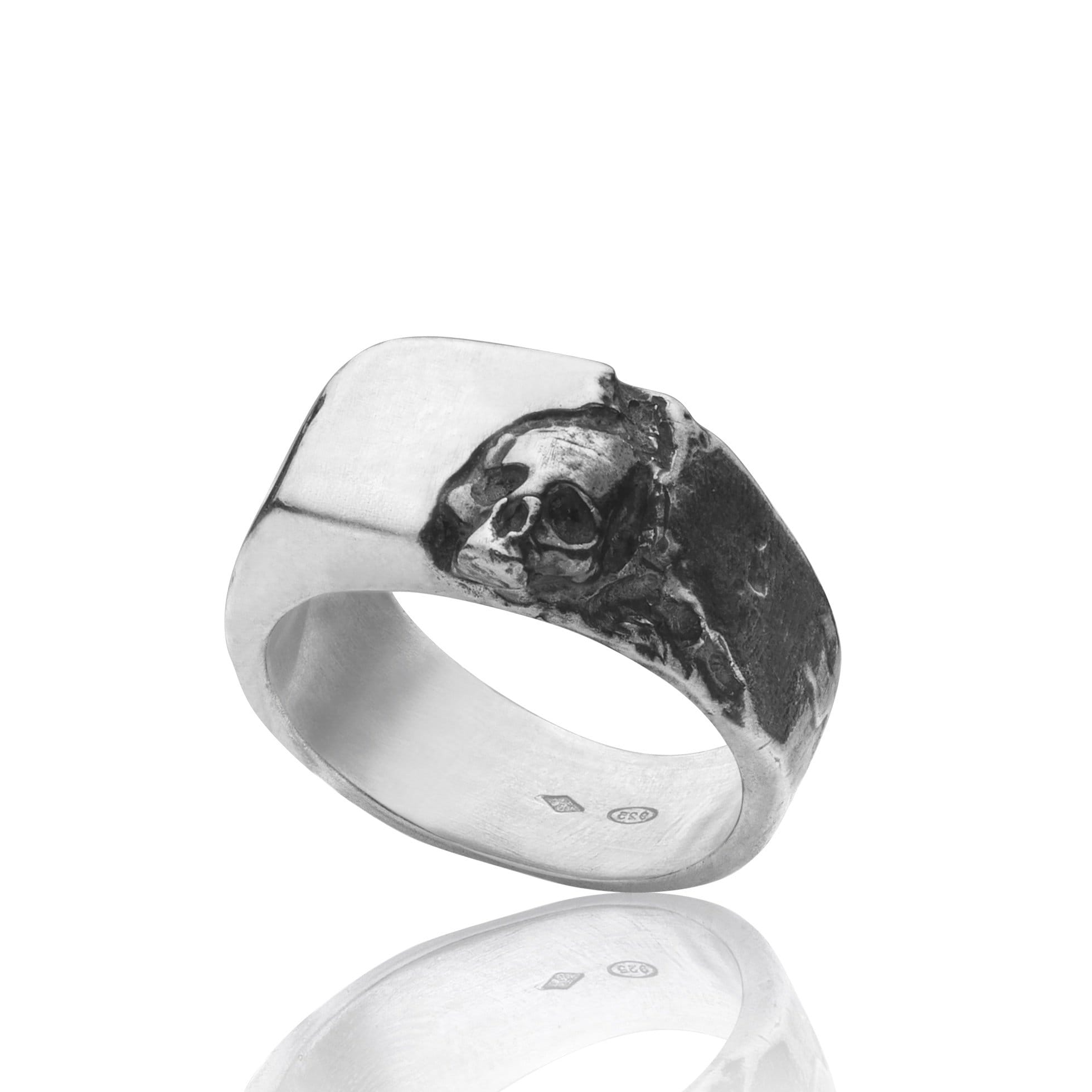 Skull ring Signet carved - Black Rock Jewel